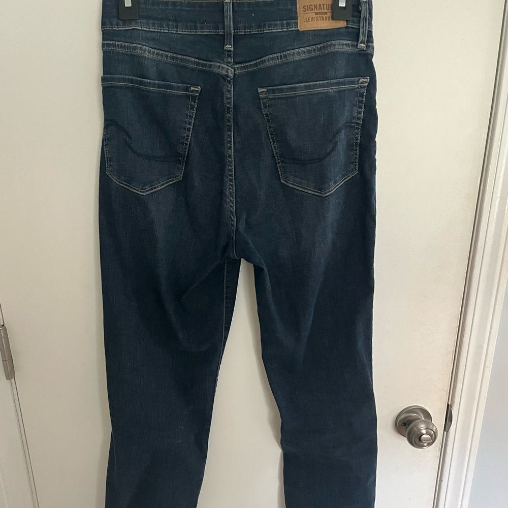 Straight Leg Blue Jean 27W/32” - Picture 3 of 3